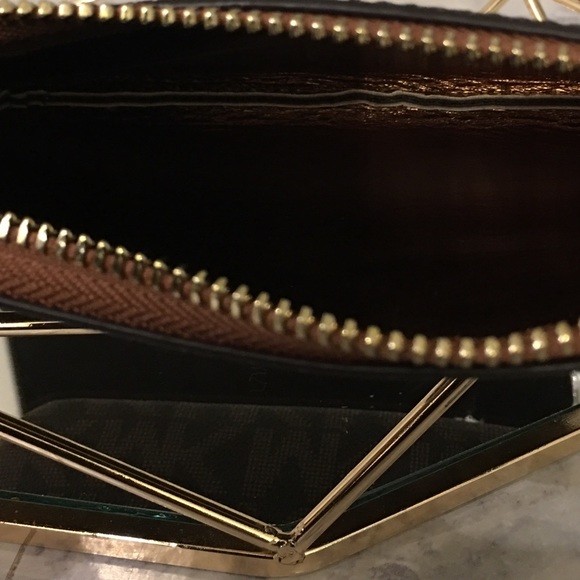 🆕 Michael Kors Belt Bag with Pull Chain - Picture 3 of 3
